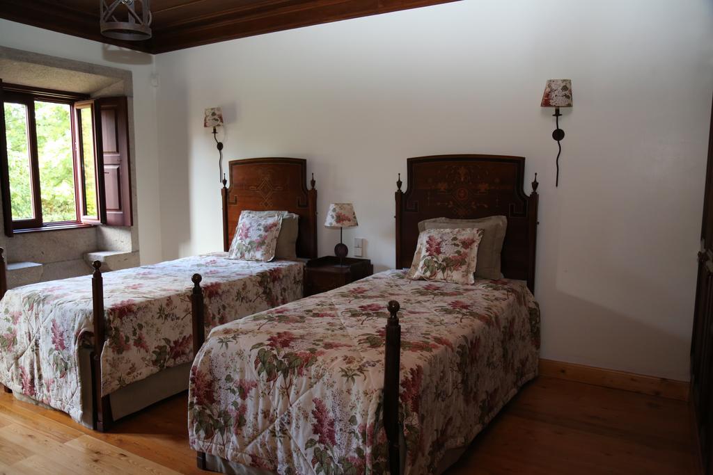 Quinta Dos Castanheiros Bed And Breakfast Ponte de Lima Δωμάτιο φωτογραφία