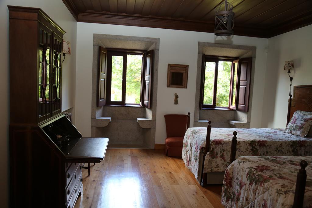 Quinta Dos Castanheiros Bed And Breakfast Ponte de Lima Δωμάτιο φωτογραφία
